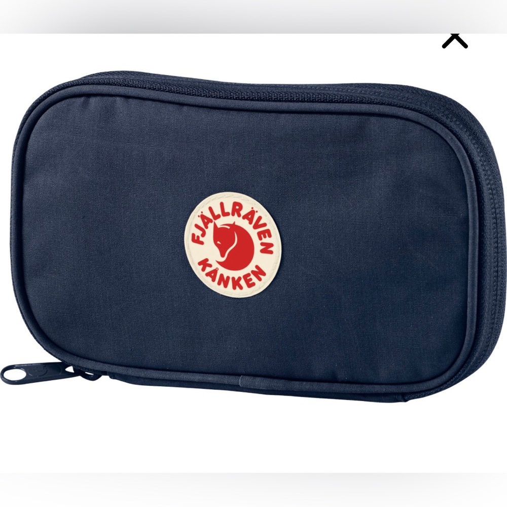 KÅNKEN Travel Wallet